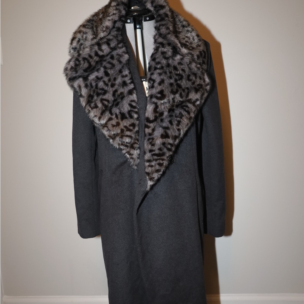 Via Spiga Black Coat with Faux Fur Collar
